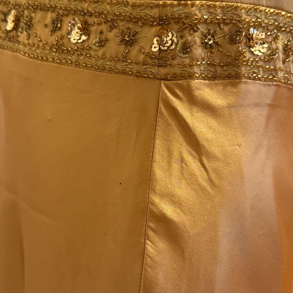 %100 Silk Gold Gown - Picture 5 of 8